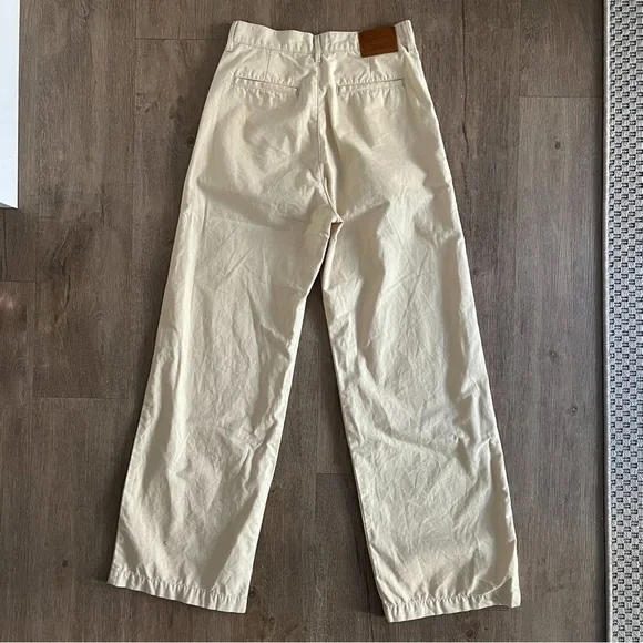 Levi’s Premium 100% Cotton High Loose Pleated Pants - Cream Beige - Size 25 - Picture 3 of 13